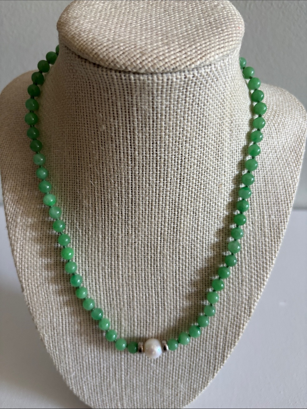 JTV Green Beaded Necklace with Single Pearl Accent